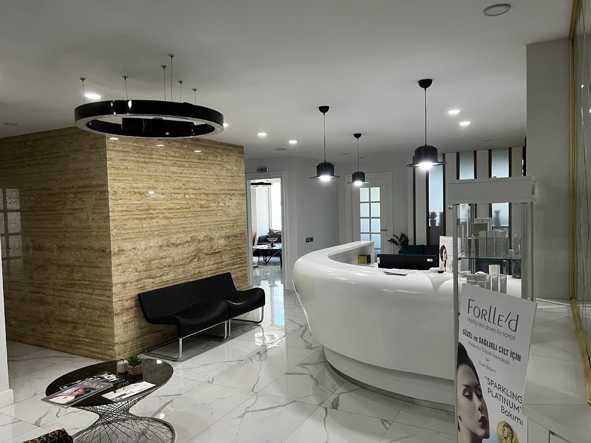 Op.Dr. Mert Meral Antalya Estetik Plastik Cerrahi Kliniği