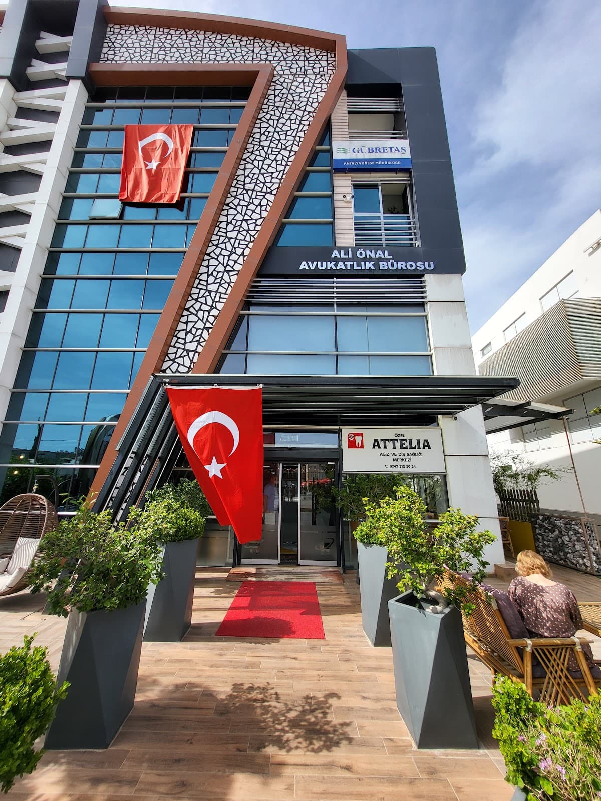 Attelia Oral and Dental Health Center