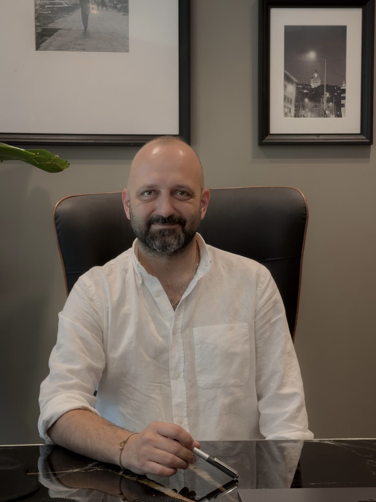 Doç. Dr. A. Buğra Cengiz Muayenehane