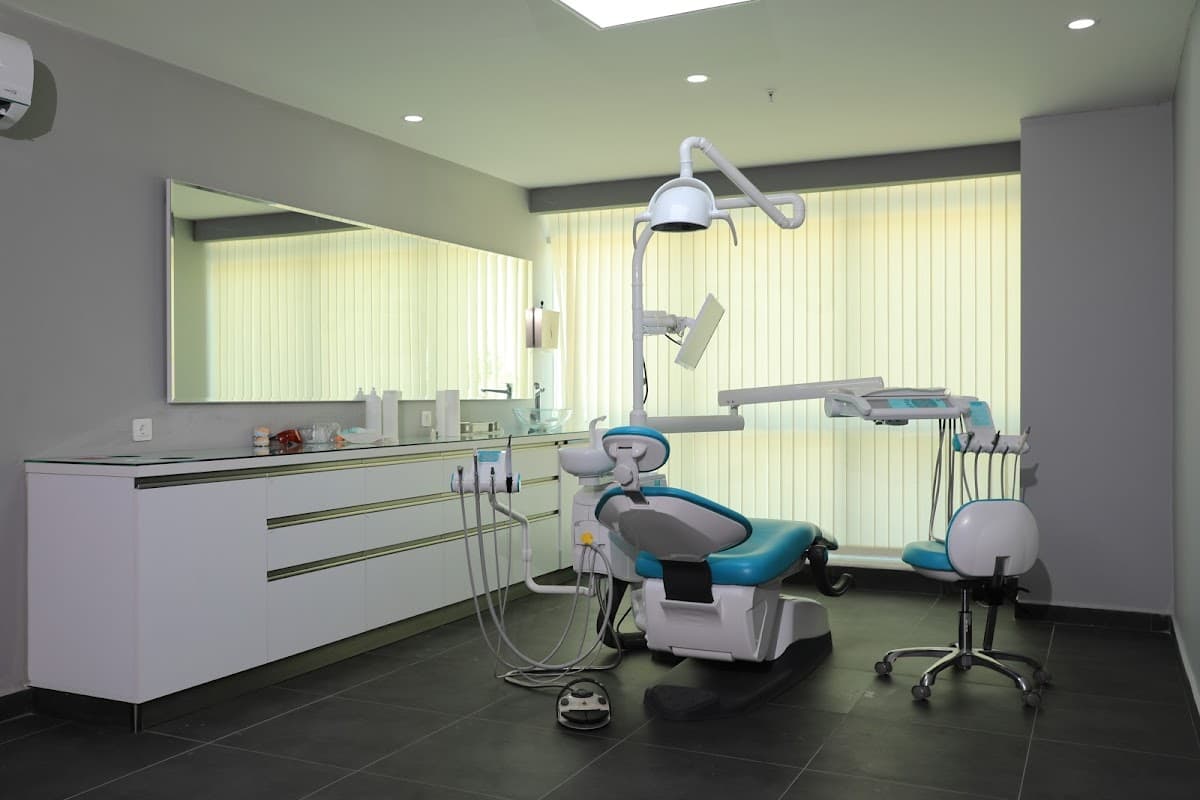 Smile Antalya Dental Aesthetic and Implantology Clinic