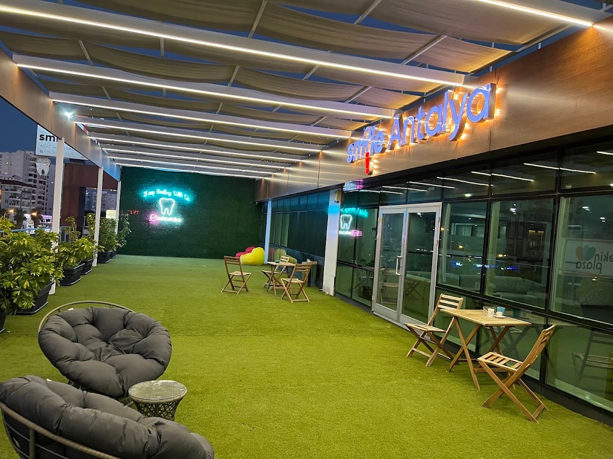 Smile Antalya Dental Aesthetic and Implantology Clinic