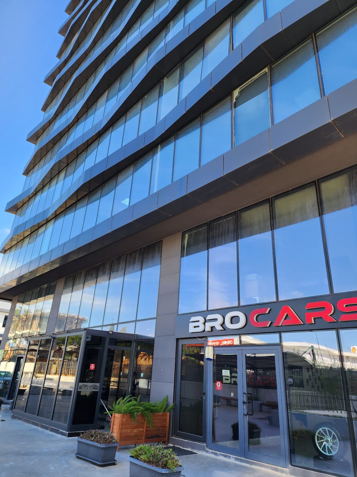 Dr. Emir Doğan / Laser Eye Surgery & Eyelid Aesthetic