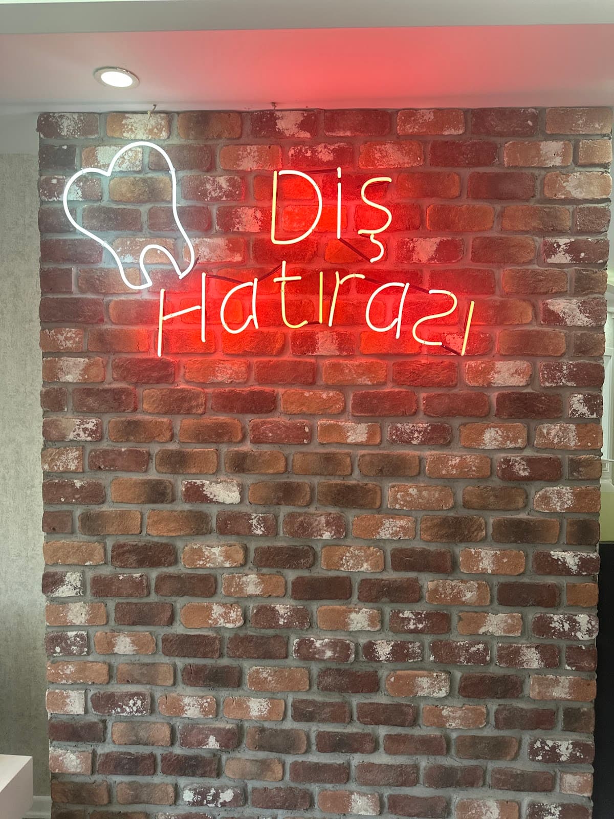 Hitit Dental Ağız Diş Sağlığı Polikliniği