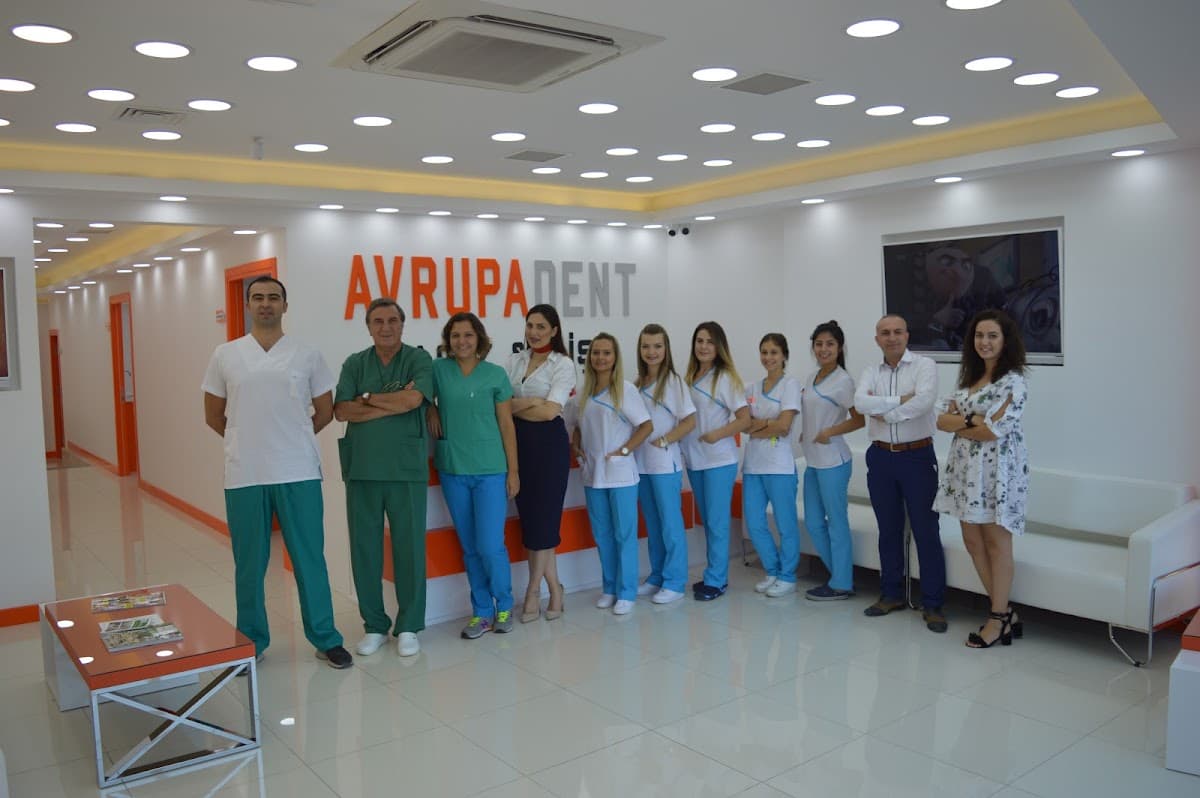 İzmir İmplant Tedavisi | Avrupadent Alsancak Diş Kliniği
