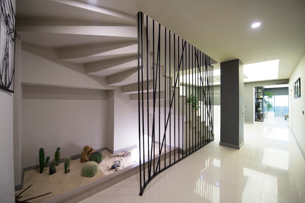 Op. Dr. Atilla Fesli, Plastik ve Estetik Cerrah