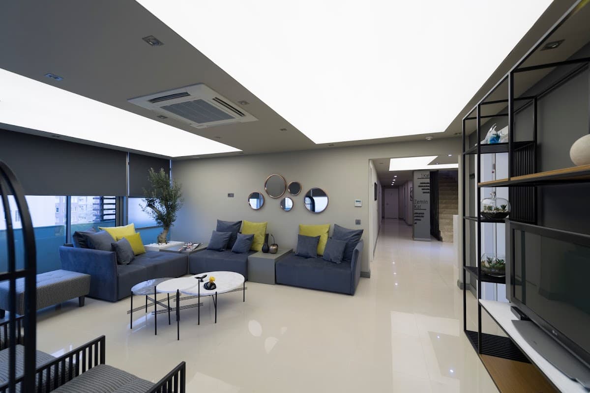 Op. Dr. Atilla Fesli, Plastik ve Estetik Cerrah