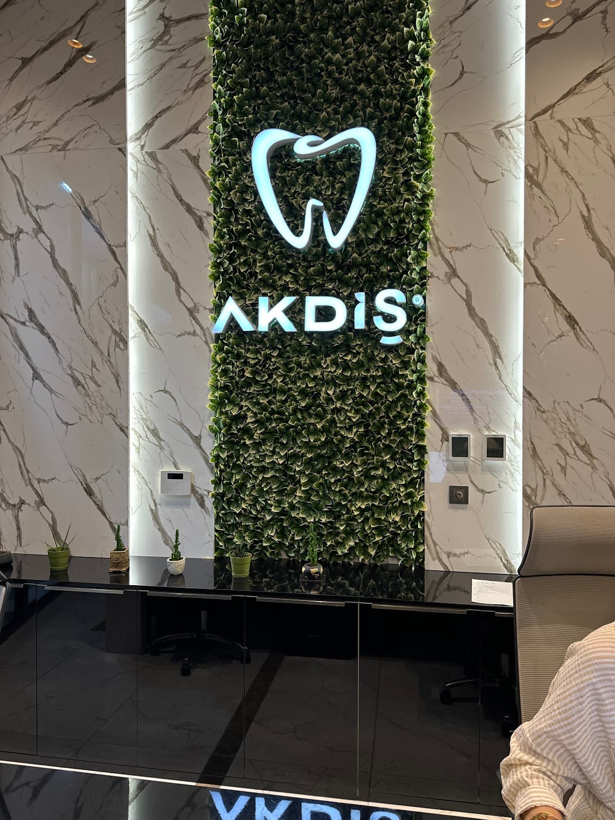 Akdiş Ağız ve Diş Sağlığı Polikliniği