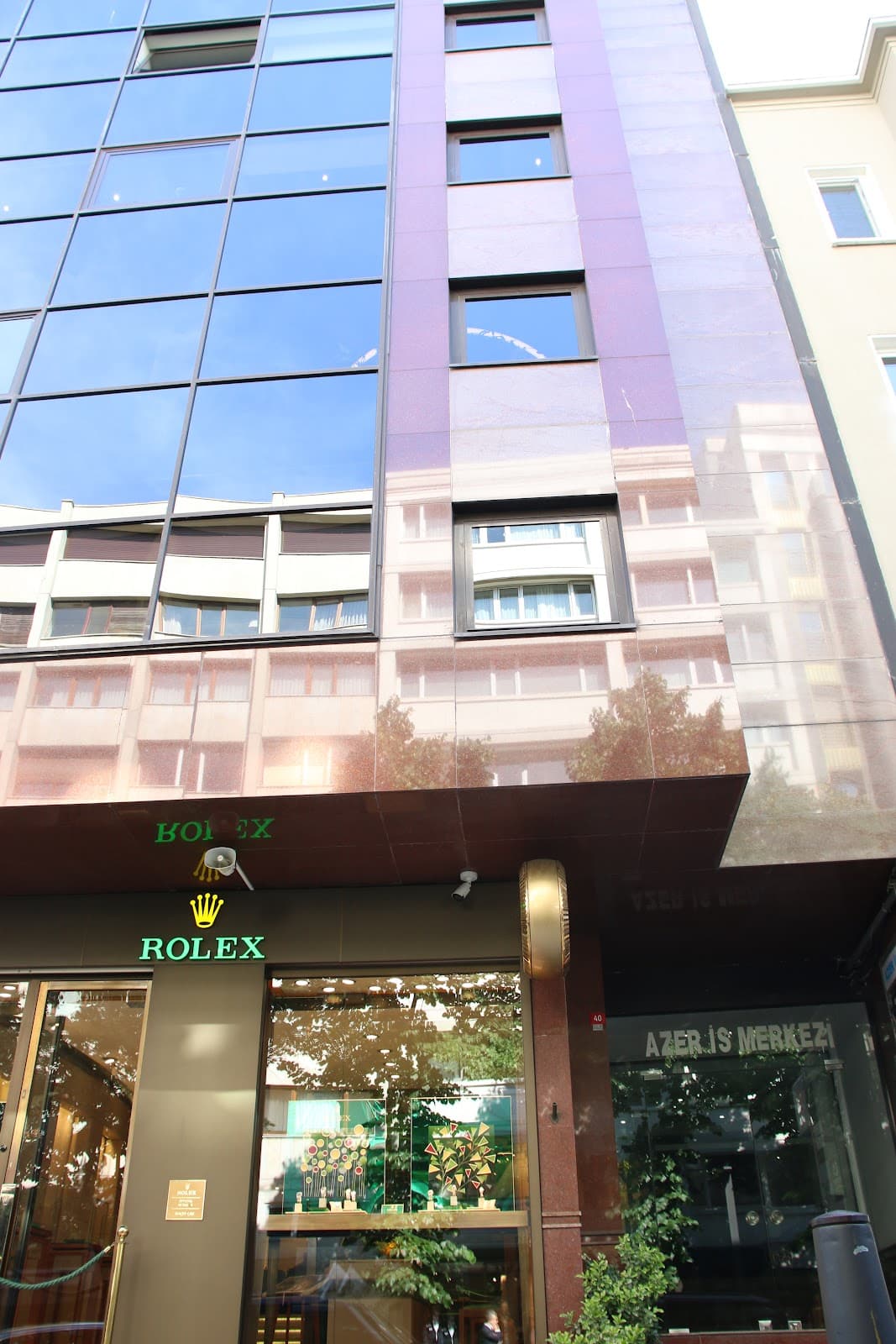 𝙃𝙤𝙡𝙡𝙮𝙬𝙤𝙤𝙙 𝙎𝙢𝙞𝙡𝙚 İ𝙨𝙩𝙖𝙣𝙗𝙪𝙡