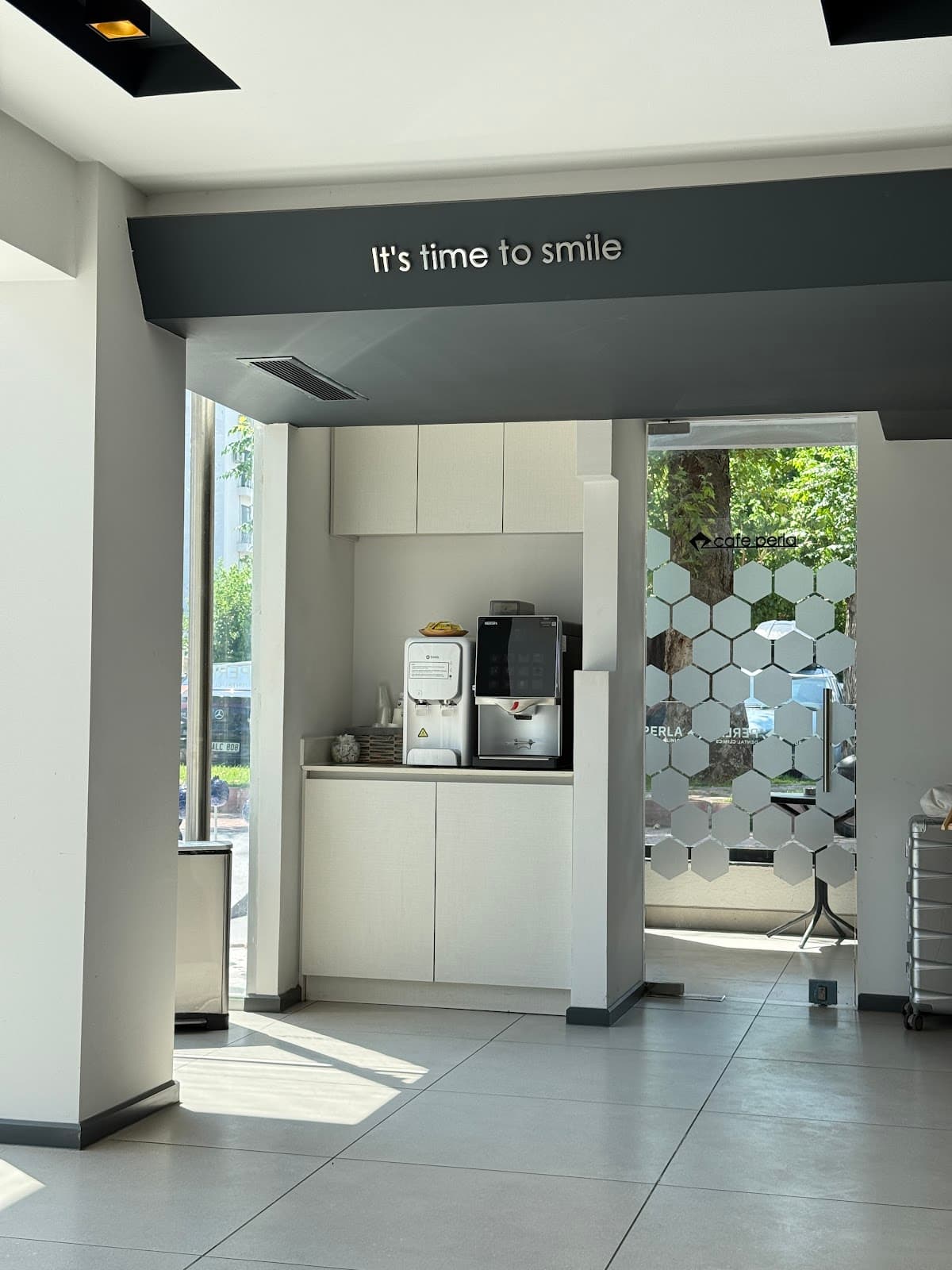 Perla Oral and Maxillofacial Clinic