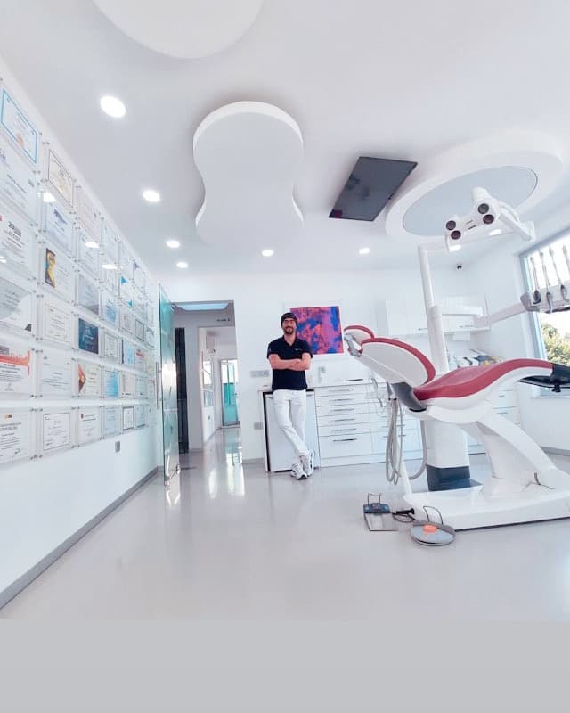 Mastery Dental Clinic | Diş Hekimi Özgür Yıldırım
