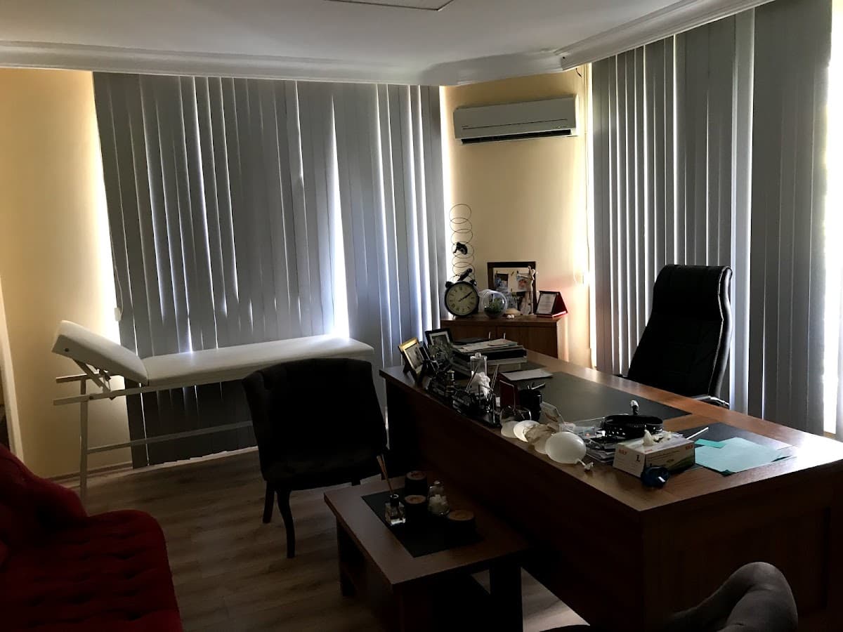 Op. Dr. Bahadır Çelik Estetik ve Plastik Cerrahi Uzmanı