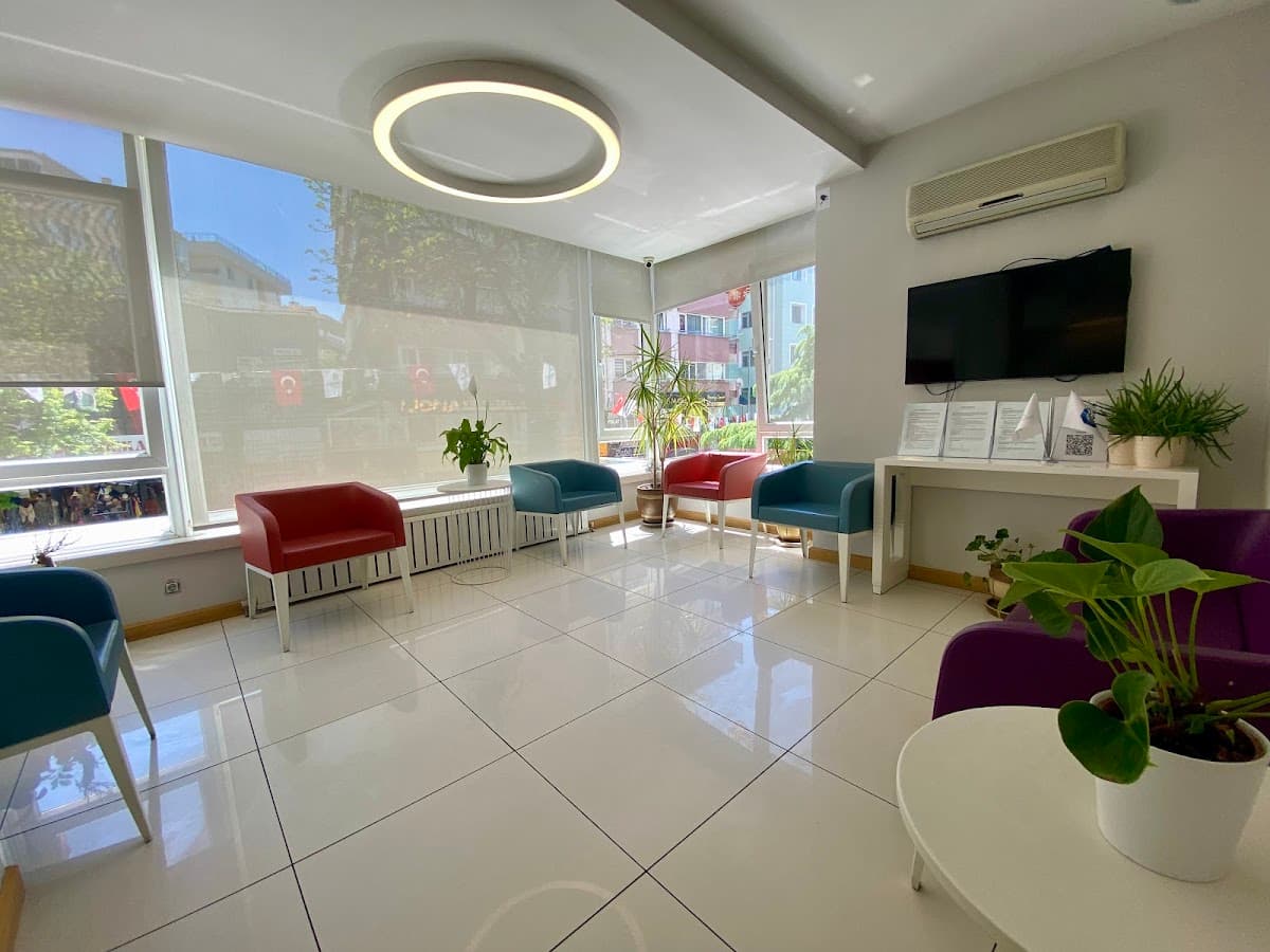 Evrensel Agiz Ve Dis Sagligi Merkezi