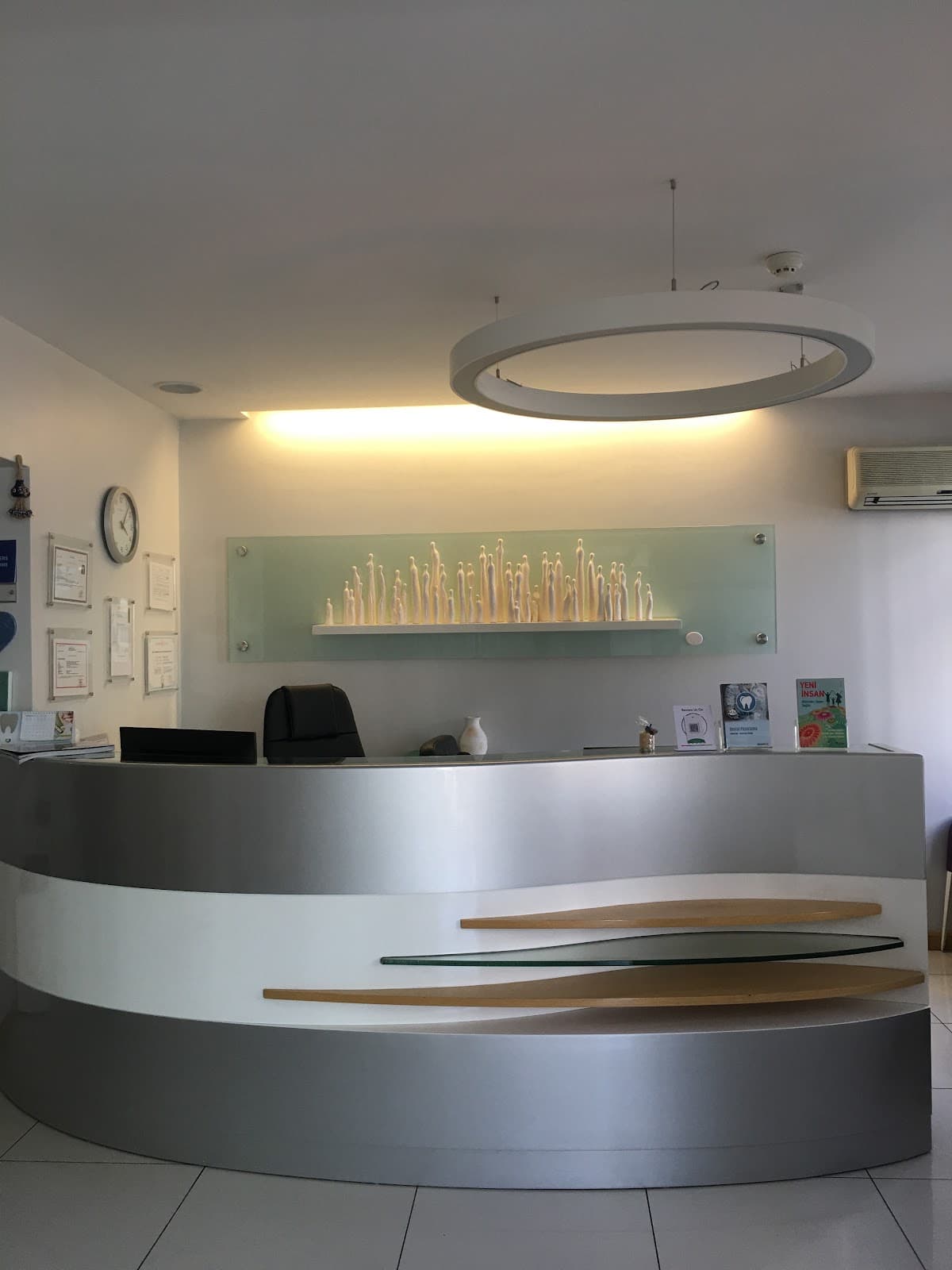 Evrensel Agiz Ve Dis Sagligi Merkezi