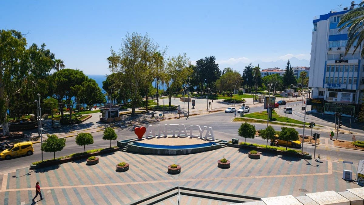 Hair Transplant in Turkiye LookMedic clinic