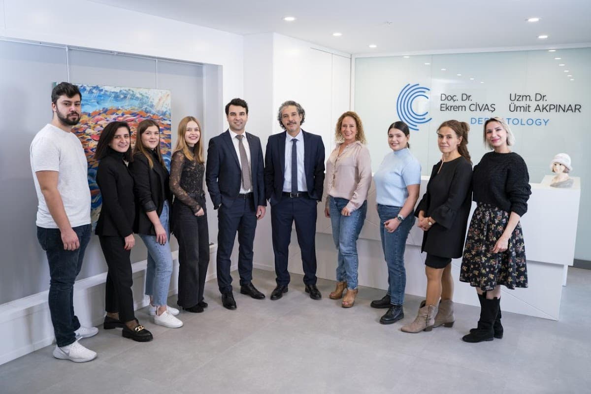 Dr. Civaş & Dr. Akpınar | Dermatoloji - Saç Ekimi