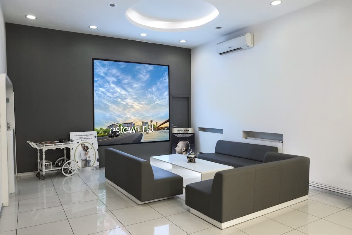 Esteworld Altunizade Clinics