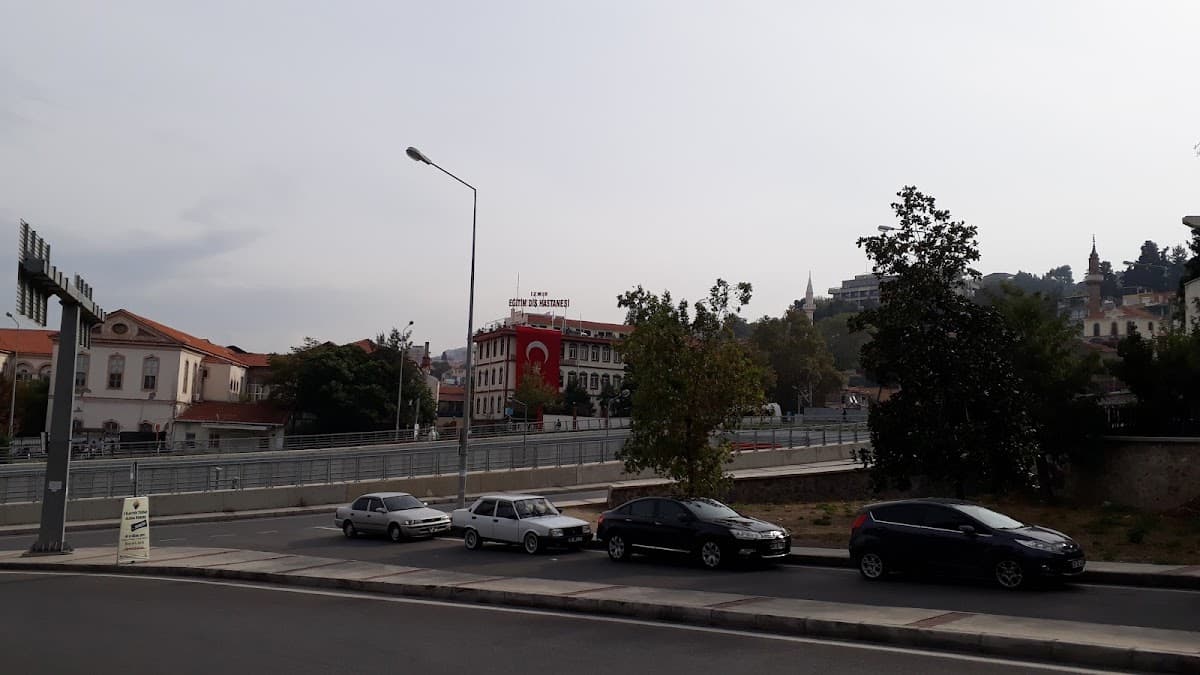 İzmir Eğitim Diş Hastanesi