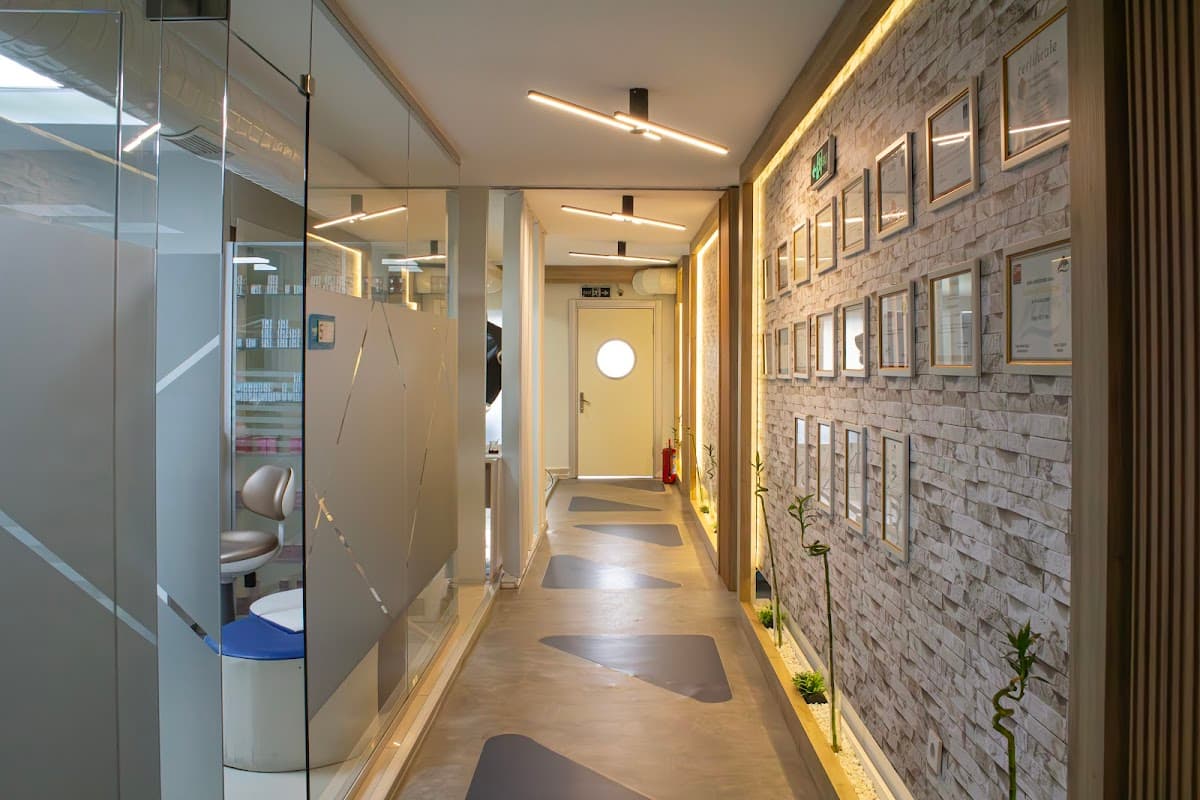 Implant Academy | Oral and Dental Health Clinic