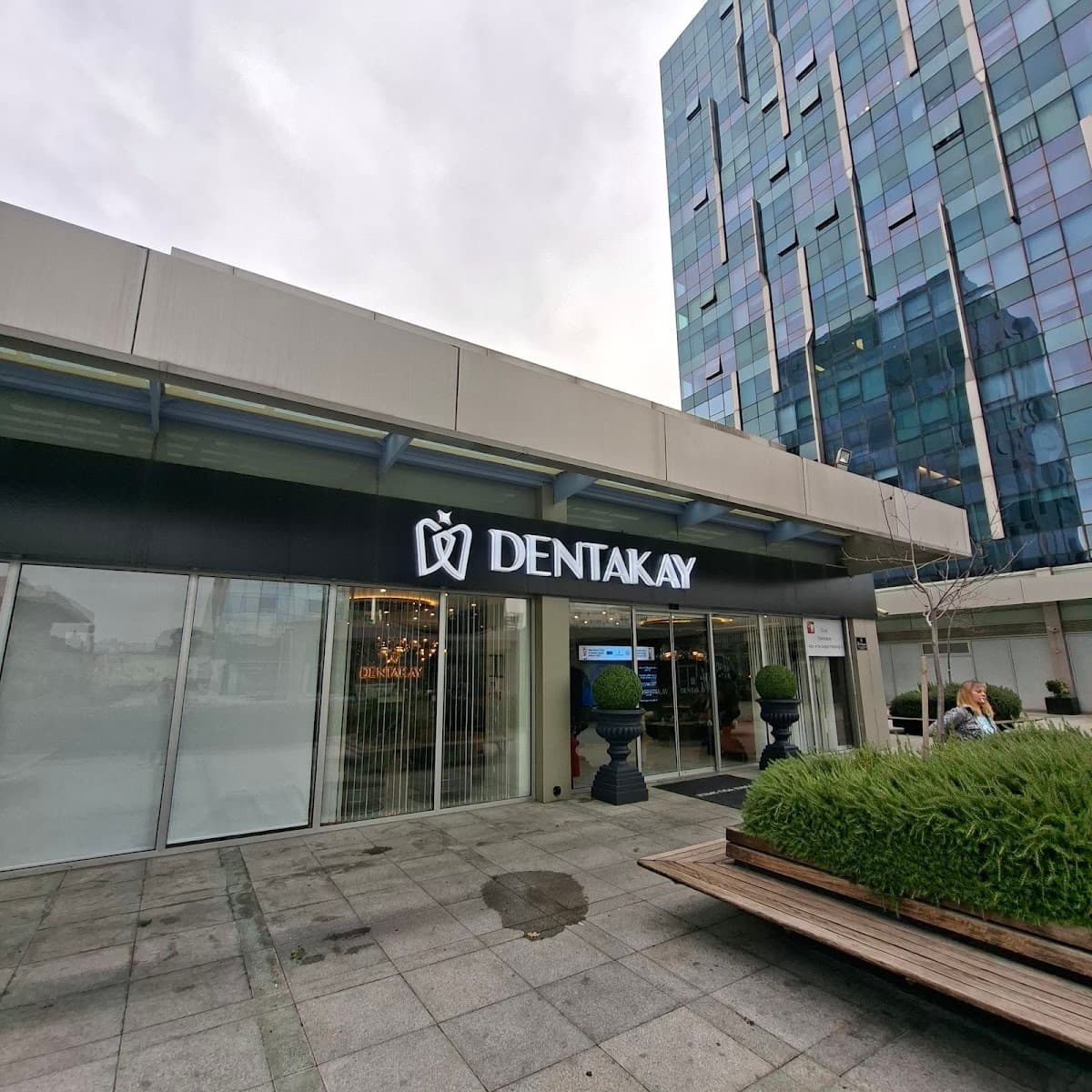 Dentakay Dental Clinic Nish İstanbul