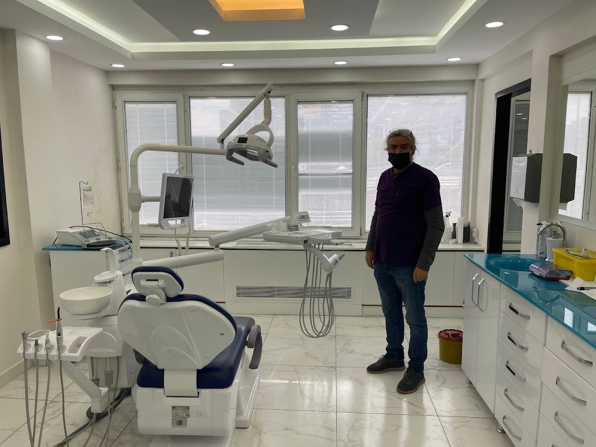 Dental Clinic in İstanbul - Aesthetic Teeth - Teeth Whitening and Veneer - Smile Design - Inlay Onlay