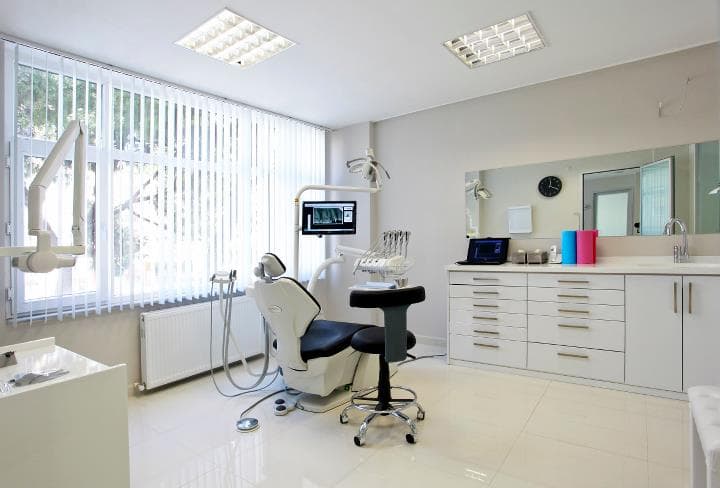 İstanbul Diş Hastanesi 24 Saat Açık Nöbetçi Diş Kliniği