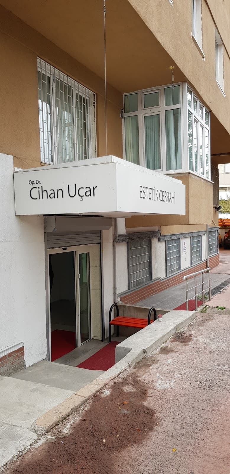 Op.Dr.Cihan Uçar Estetik Cerrahi Meme, Yüz ve Karın Estetiği