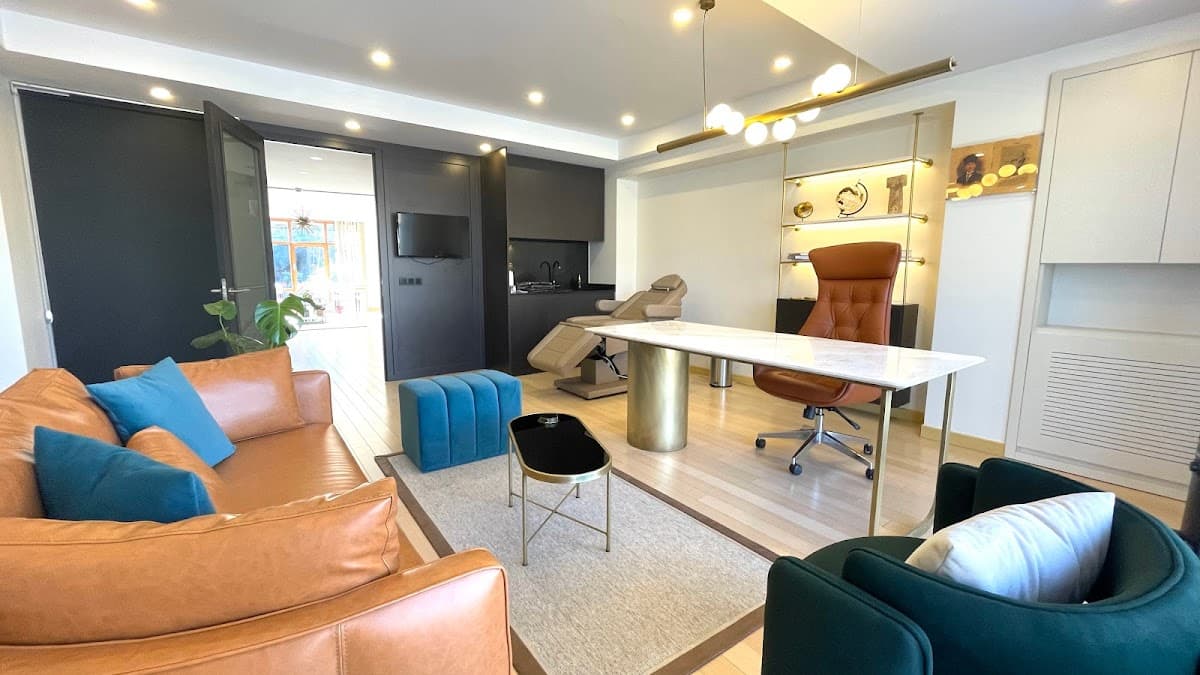 Op. Dr. Barış Çin (Estetik Cerrahi)