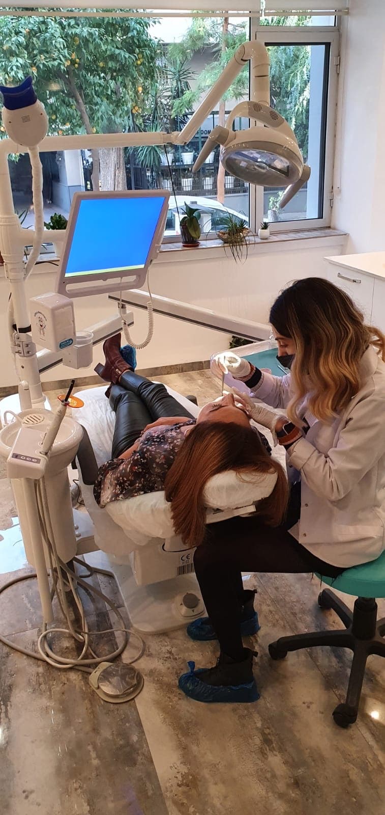 Diş Hekimi Özge Türkay