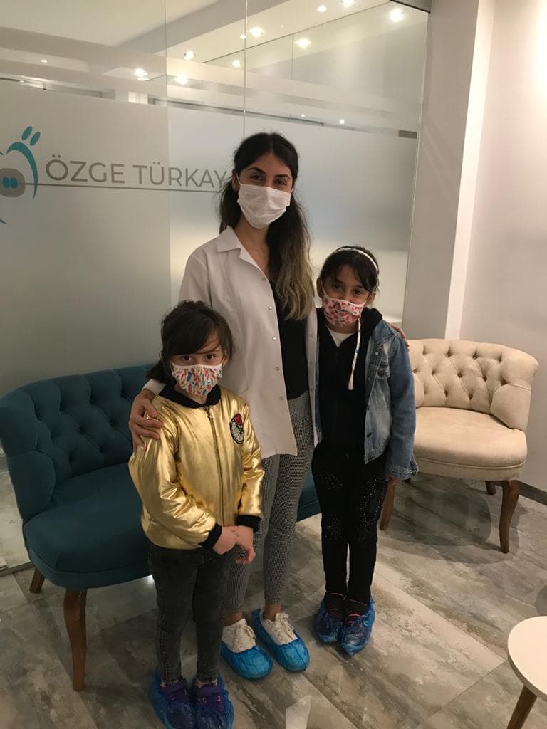 Diş Hekimi Özge Türkay