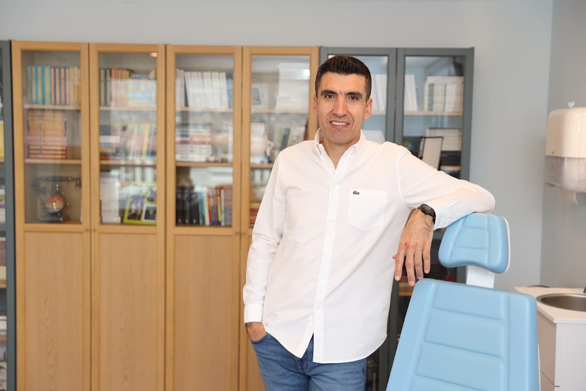 Op. Dr. Behçet Şahin - BURUN VE YÜZ ESTETİĞİ