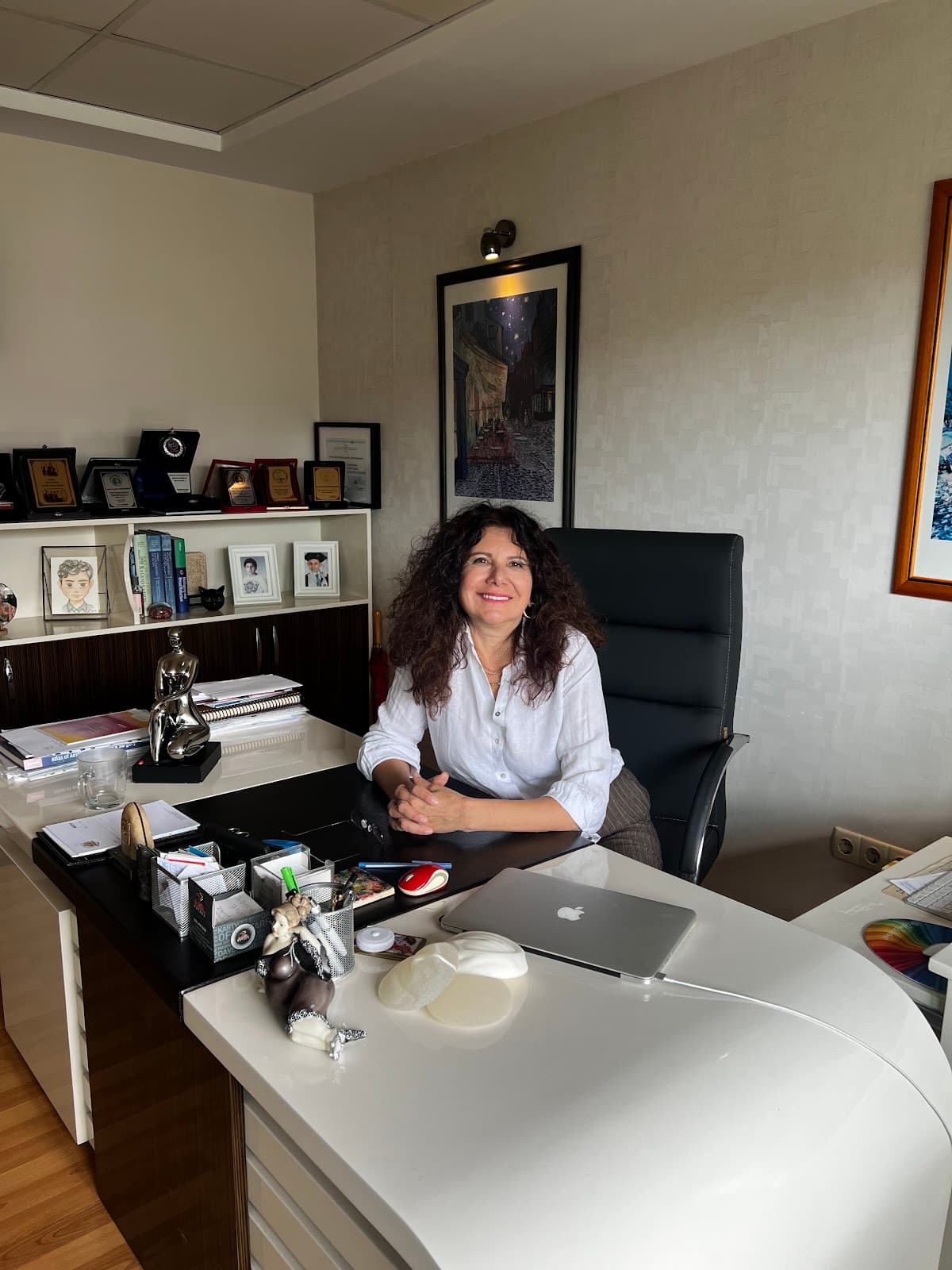 Doç. Dr. Özlem Karataş Silistreli
