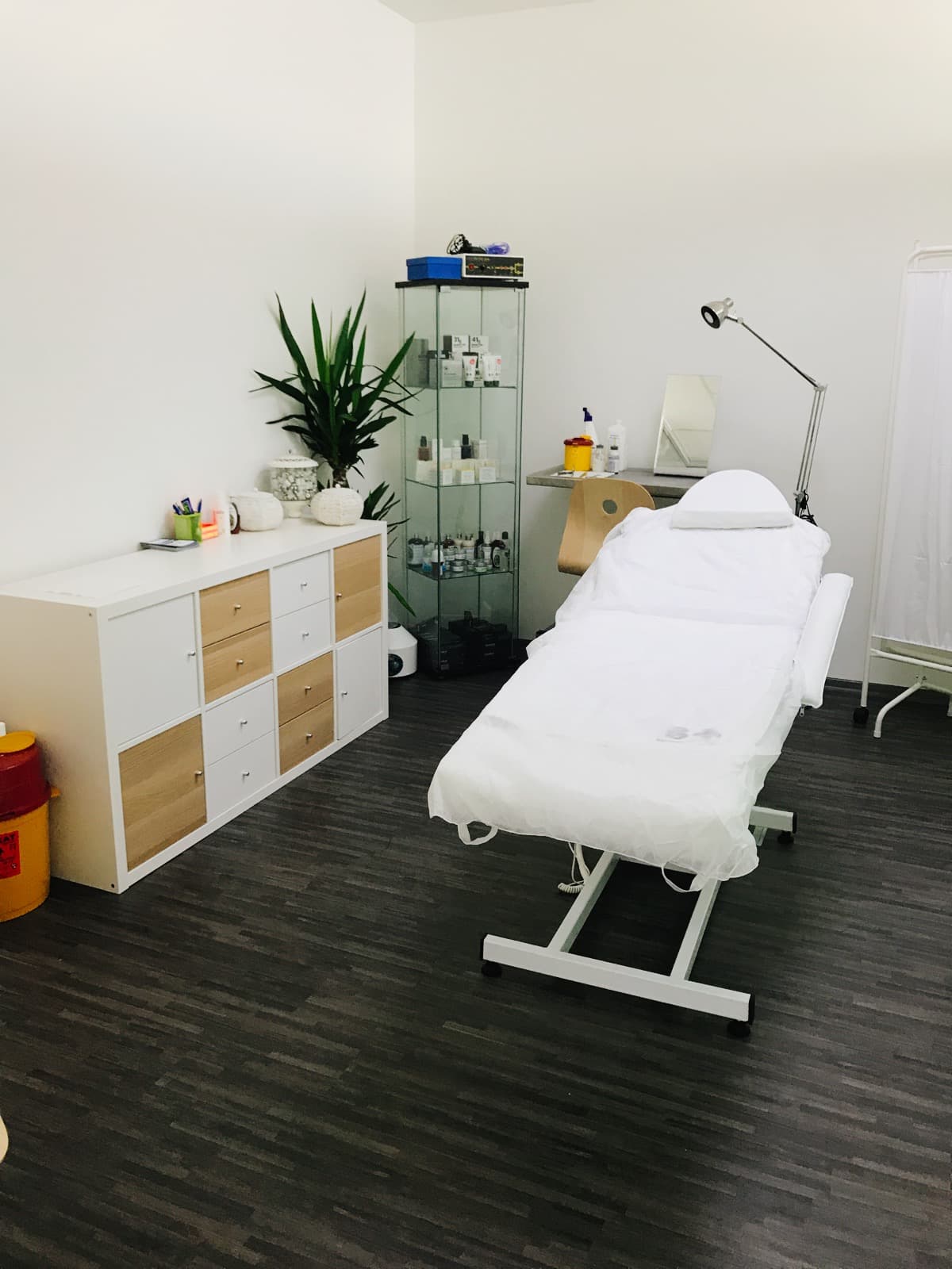 Doç. Dr. Saime İrkören - Estetik Cerrahi