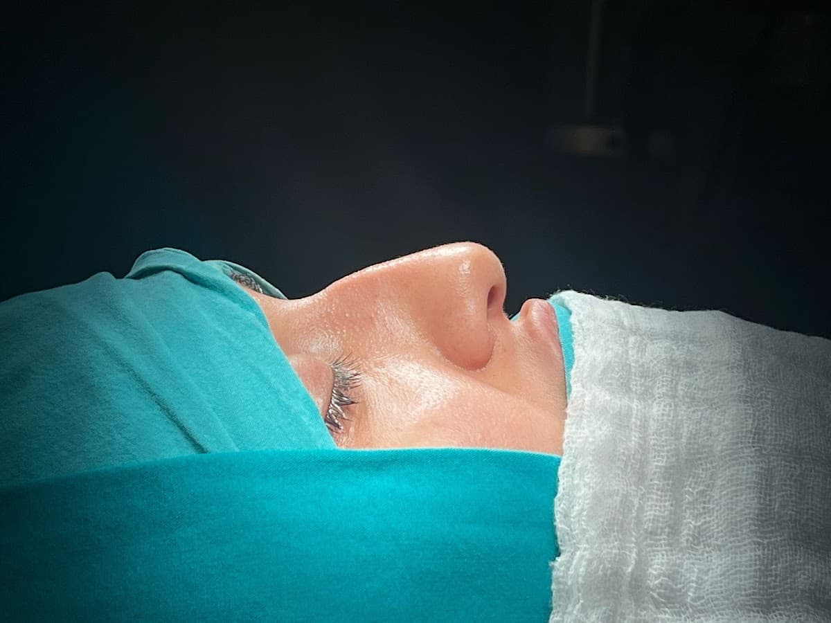 Op. Dr. Yahya Demirdelen - KBB Uzmanı - Burun Estetiği İzmir