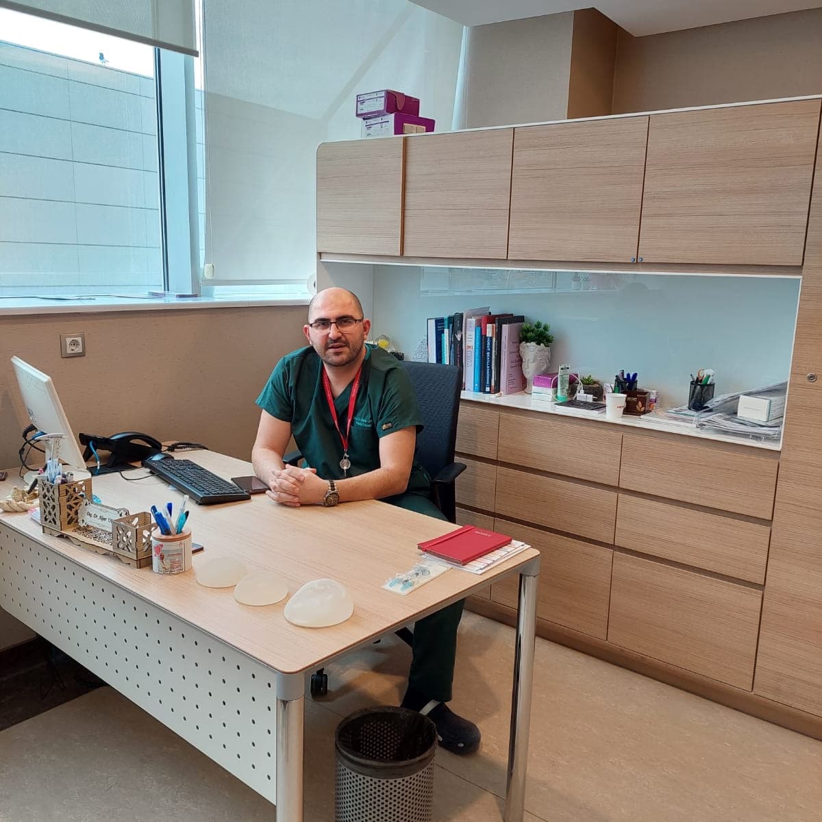 Doç.Dr.Alper Ural Plastik Rekonstrüktif ve Estetik Cerrahi