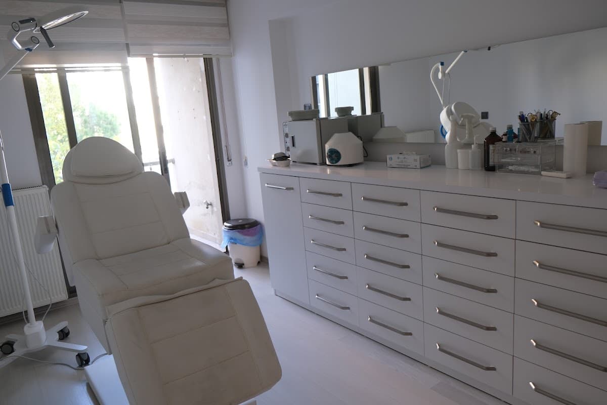 Op. Dr. Hünkar Batıkhan