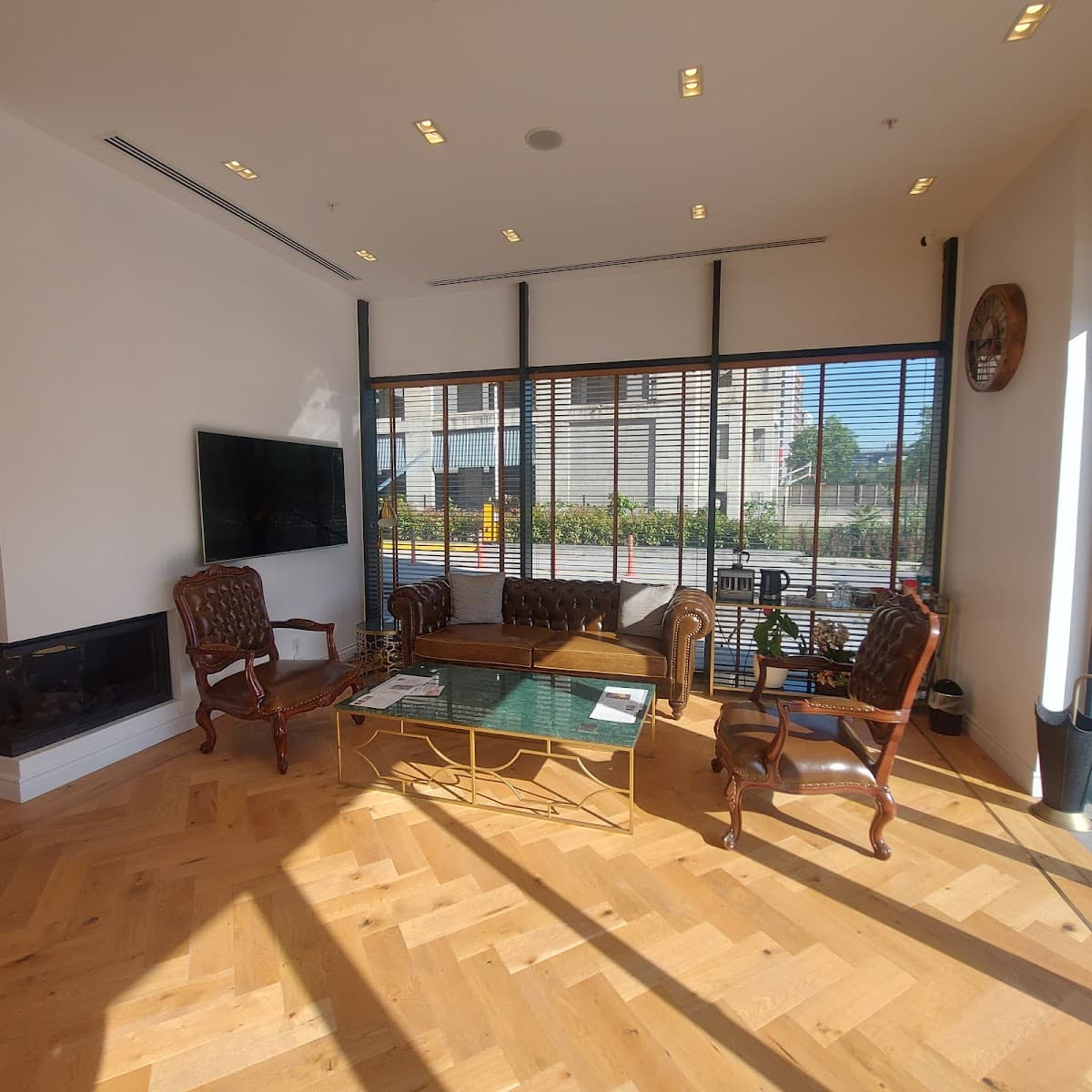 Doç. Dr. Burhan Özalp - Plastik ve Estetik Cerrahi Uzmanı