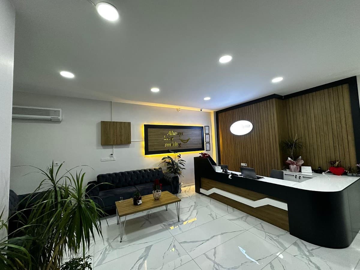 Denta İzmir Ağız ve Diş Sağlığı Polikliniği