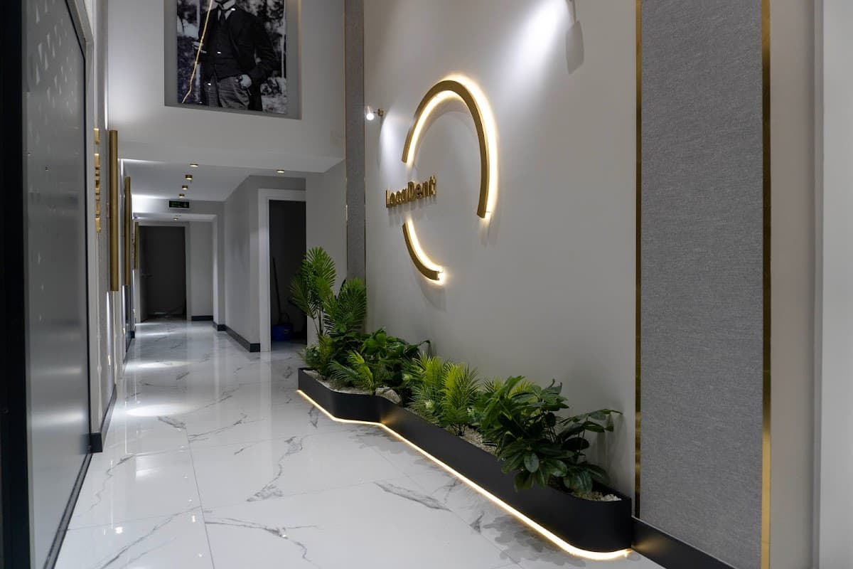 Loca Dent International