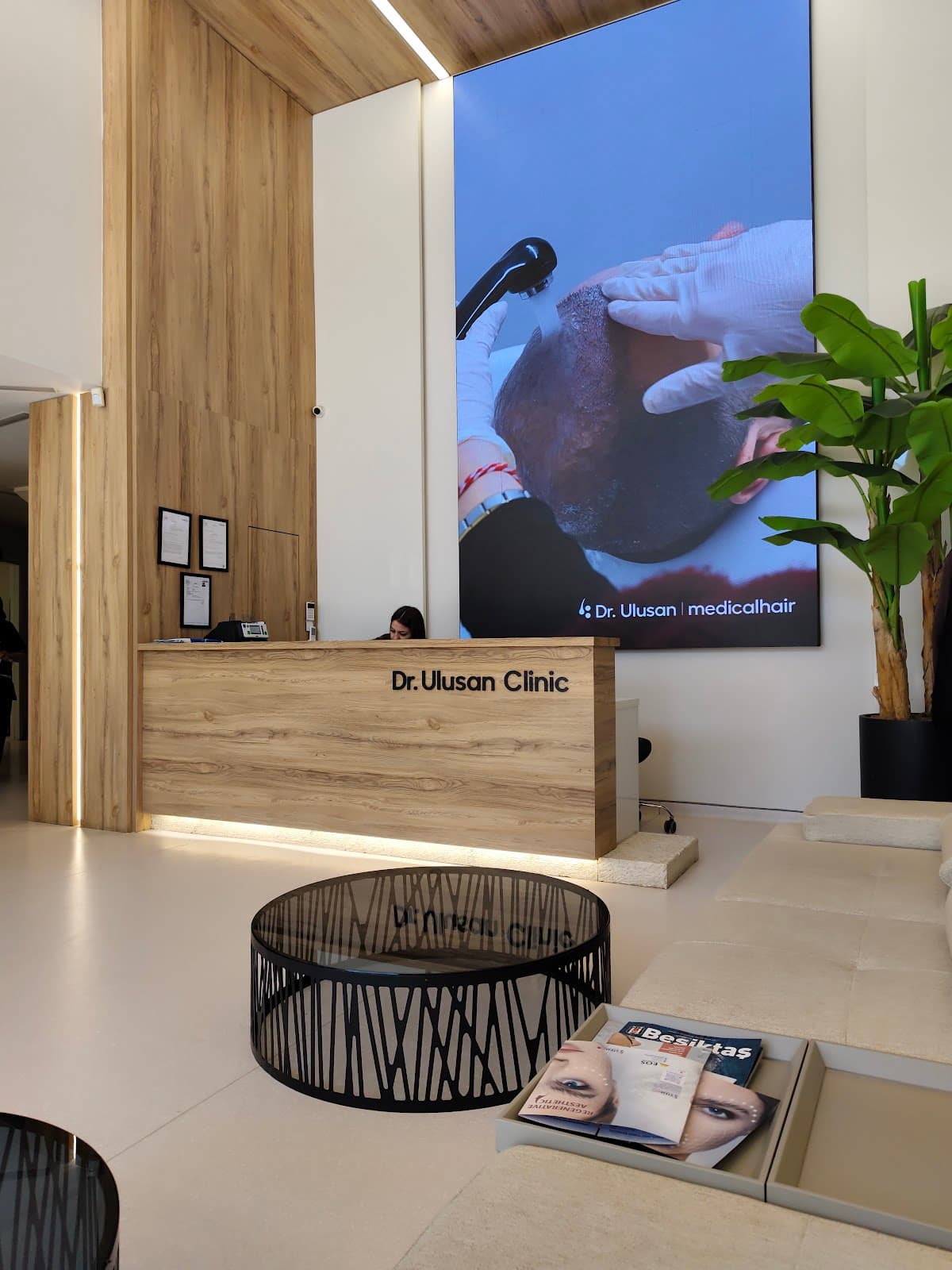 Ulusan Clinic Saç Ekimi İzmir