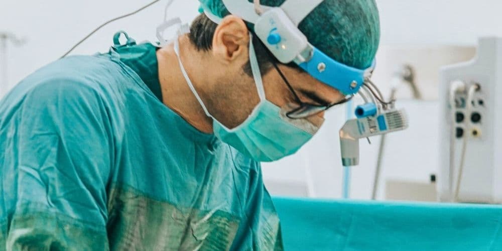 Doç. Dr. Asım Uslu Plastik Rekostrüktif ve Estetik Cerrahi