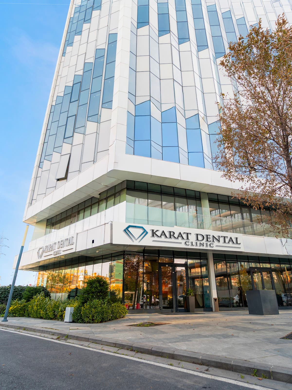 Karat Dental Clinic Turkey | Dental implants turkey | Implants dentaires Turquie