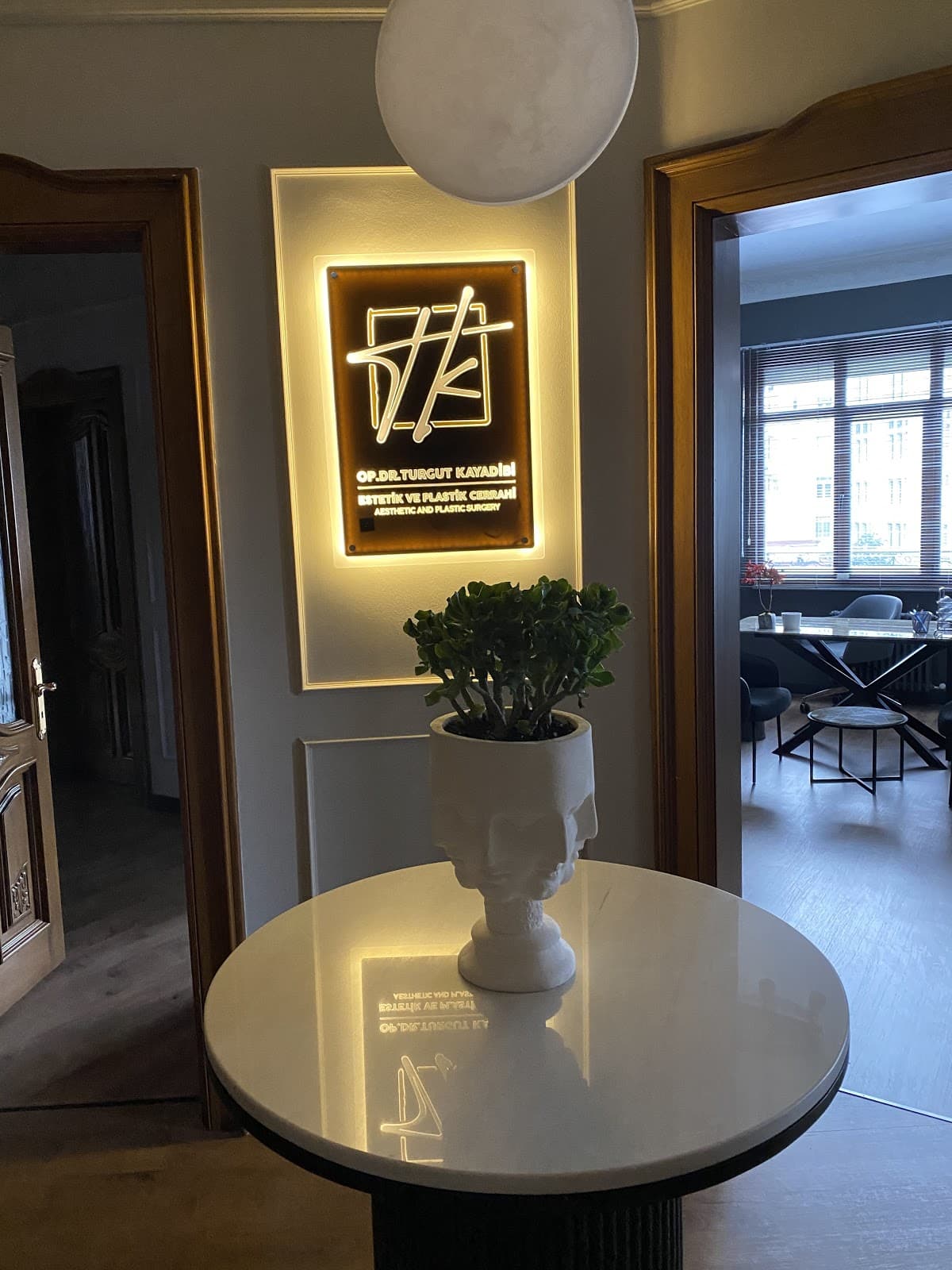 Dr. Turgut Kayadibi Aesthetic and Plastic Surgery