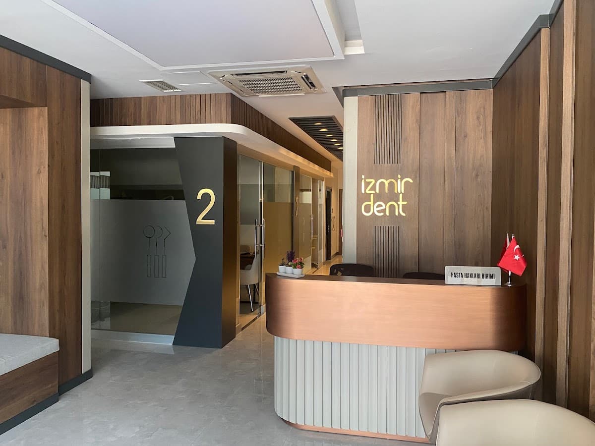 İzmir Dent Özel Ağız ve Diş Sağlığı Polikliniği