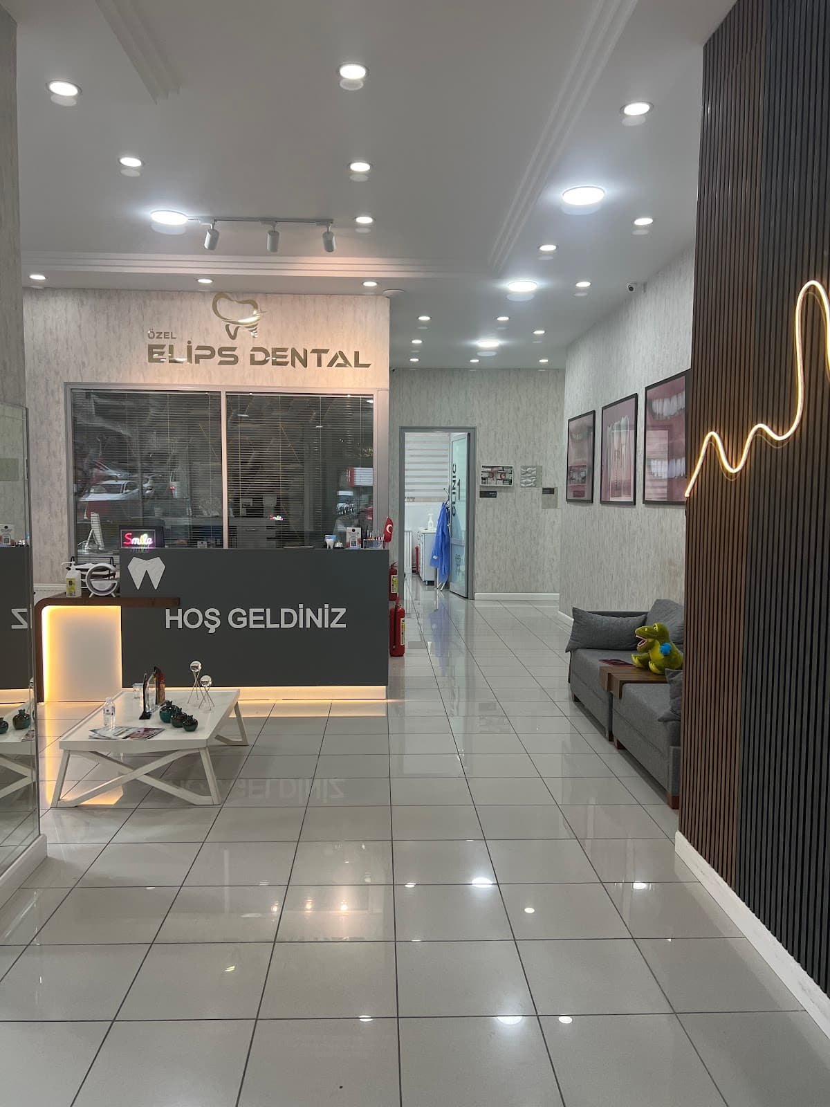 Elips Dental Center