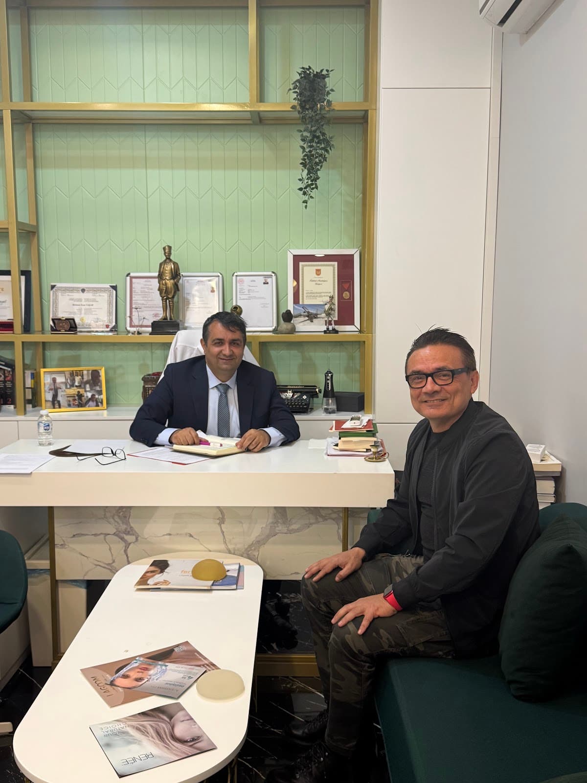 Op. Dr. Hikmet Karayel