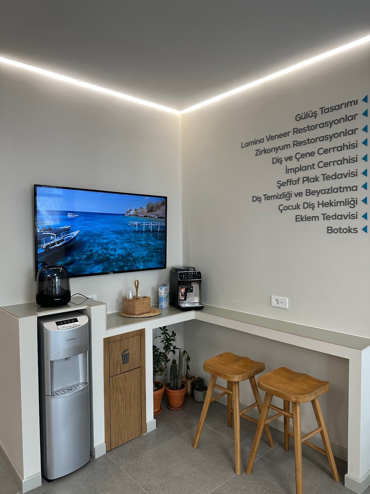 Dent Risus Diş Polikliniği