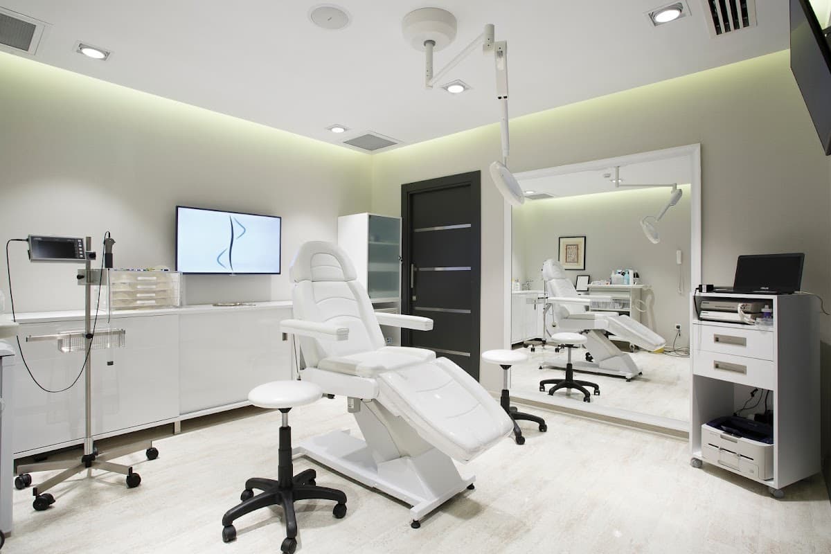 Associate Professor. Haldun Kamburoğlu - Rhinoplasty Ankara