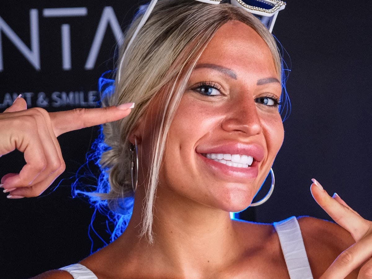 DentaFLY Dental Implant & Smile Studio