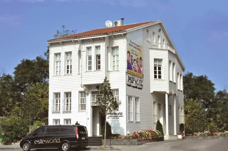 Esteworld Altunizade Clinics