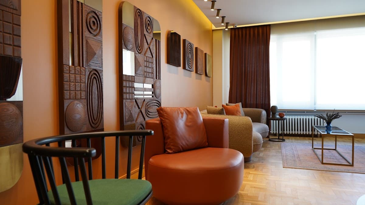 Op. Dr. Ali Çetinkaya - YÜZ GERME - MEME ESTETİĞİ